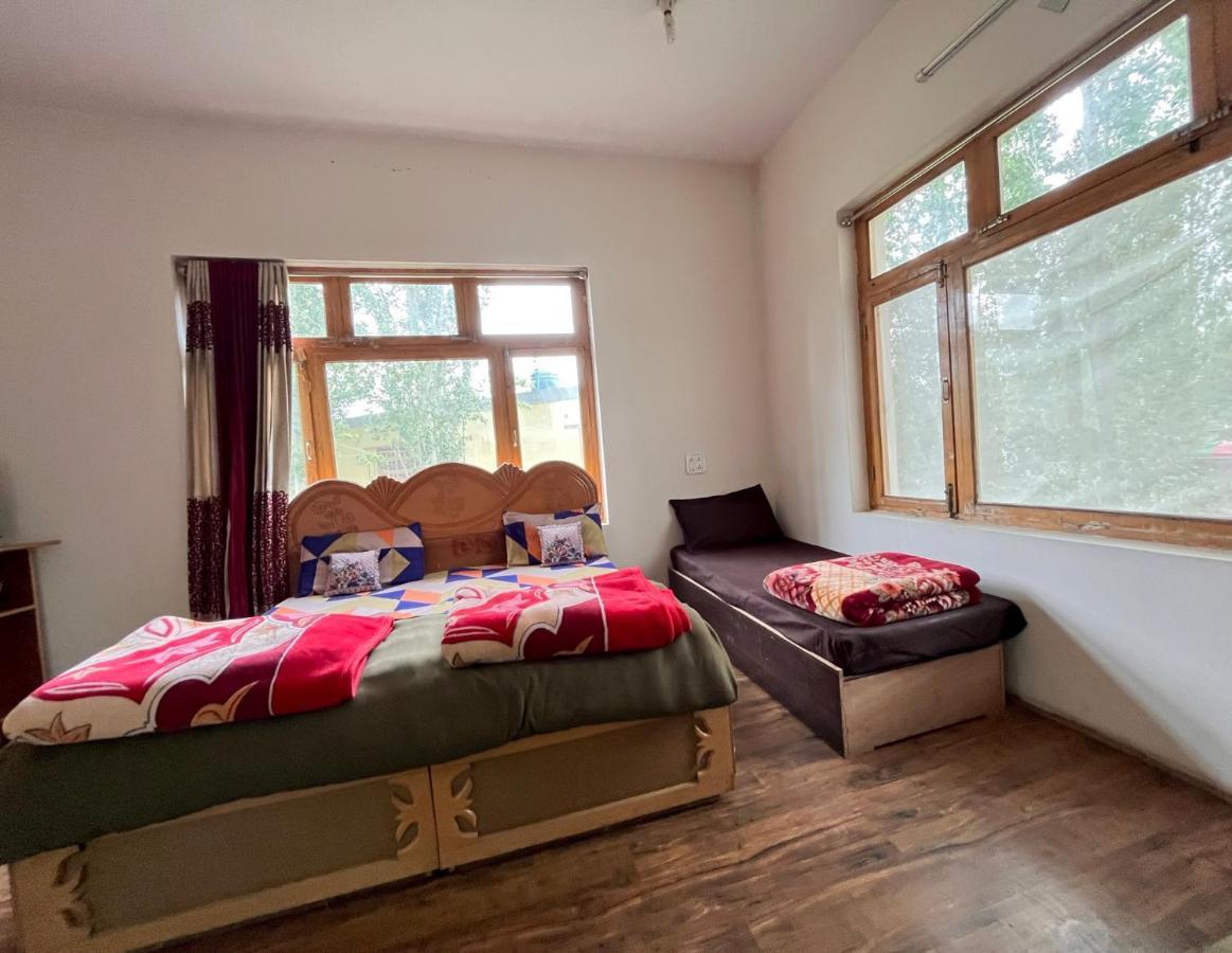 Safarnama Homestay Лех Екстериор снимка